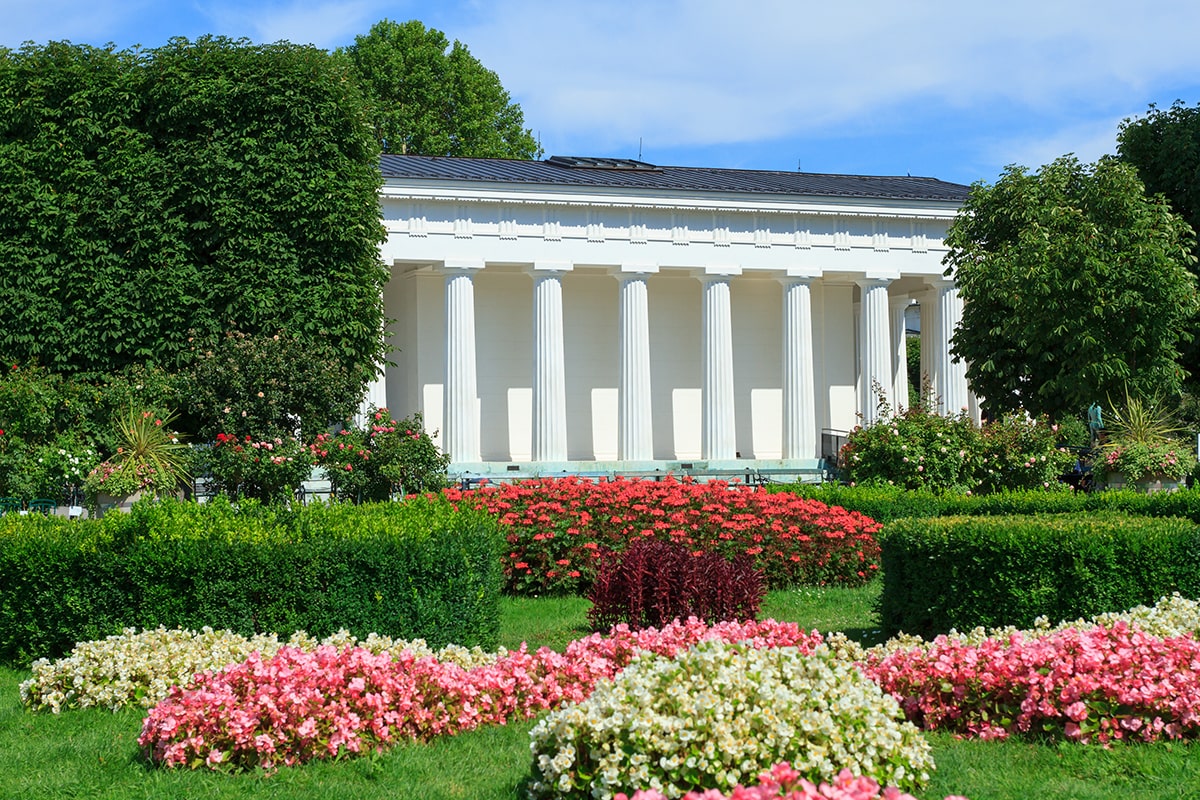 Top 5 Gardens Around Vienna’s Palaces